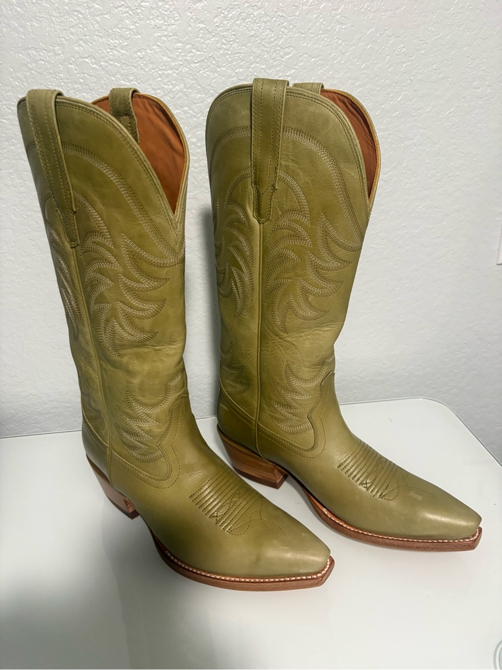 Tecovas Annie Light Sage Green Leather Cowboy Boots with Stacked Heel size 9.5